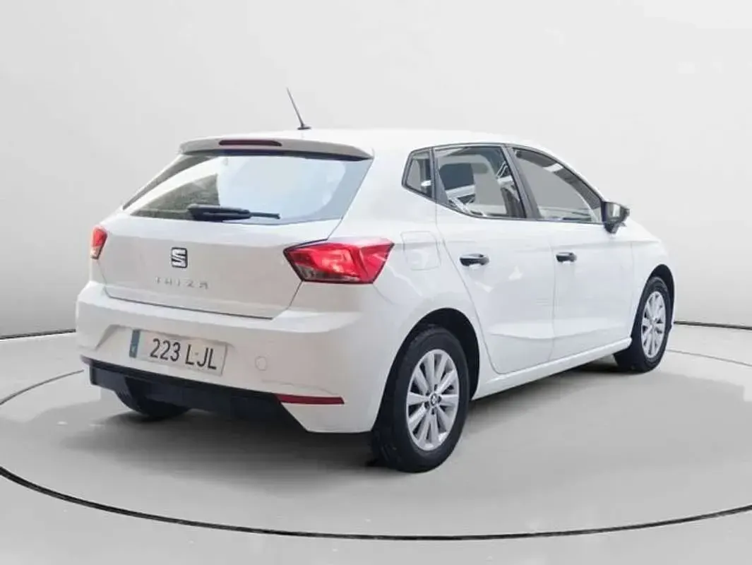 Usado Seat Ibiza Reference 90 CV (66 kW) 2020 Blanco Utilitario