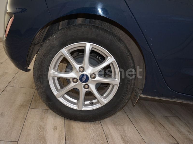Usado Ford Fiesta Limited 75 CV (55 kW) 2020 Azul Utilitario