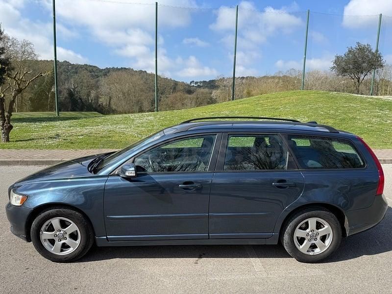 Usado Volvo V50 Kinetic 125 CV (91 kW) 2007 Azul Familiar