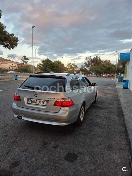 Usado BMW 525 177 CV (130 kW) 2008 Gris / plata Familiar