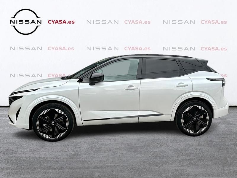 Usado Nissan Qashqai 190 CV (139 kW) 2025 Kori white + techo black (metalizado) SUV