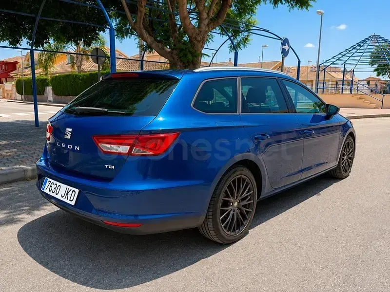 Usado Seat Leon FR 150 CV (110 kW) 2016 Azul Berlina