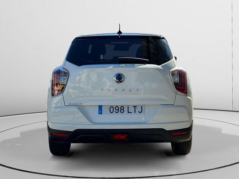 Usado Ssangyong (KGM) Tivoli 163 CV (119 kW) 2021 Blanco SUV