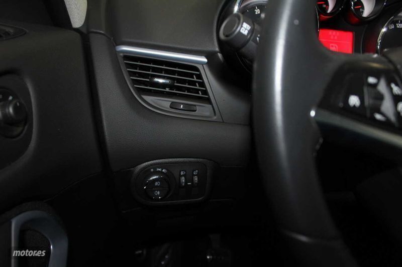 Usado Opel Zafira 120 CV (88 kW) 2016 Blanco Monovolumen