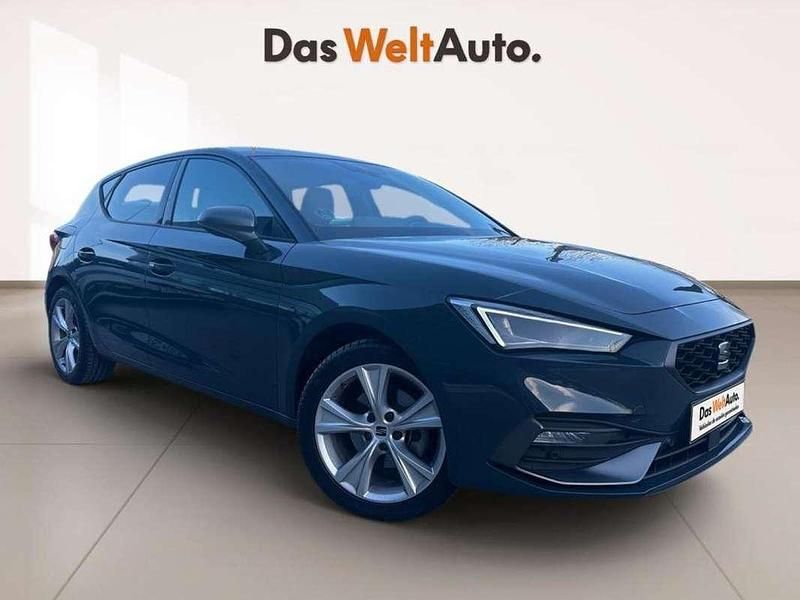 Usado Seat Leon FR 116 CV (85 kW) 2025 Azul Utilitario