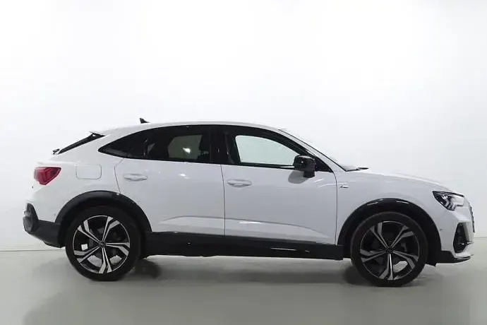Usado Audi Q3 Ambiente 150 CV (110 kW) 2024 SUV