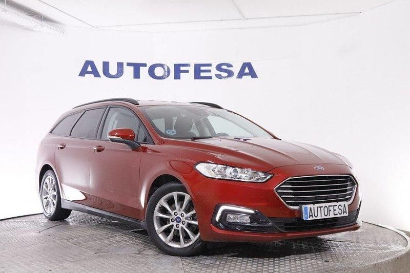Usado Ford Mondeo Trend 150 CV (110 kW) 2021 Burdeos Berlina