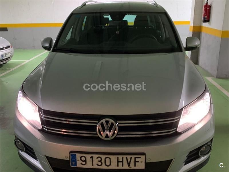 Usado VW Tiguan Sport 140 CV (102 kW) 2014 Gris / plata SUV