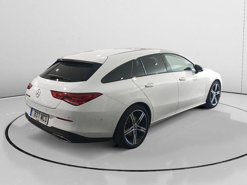 Usado Mercedes CLA200 163 CV (119 kW) 2022 Blanco