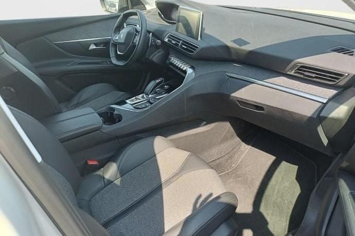 Usado Peugeot 3008 Allure 226 CV (166 kW) 2020 Blanco SUV