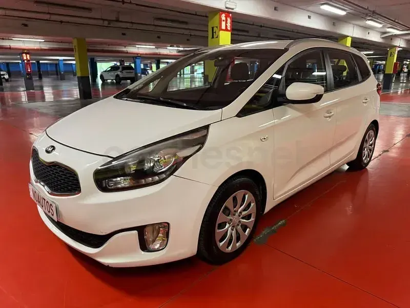 Usado Kia Carens 115 CV (84 kW) 2015 Blanco Monovolumen