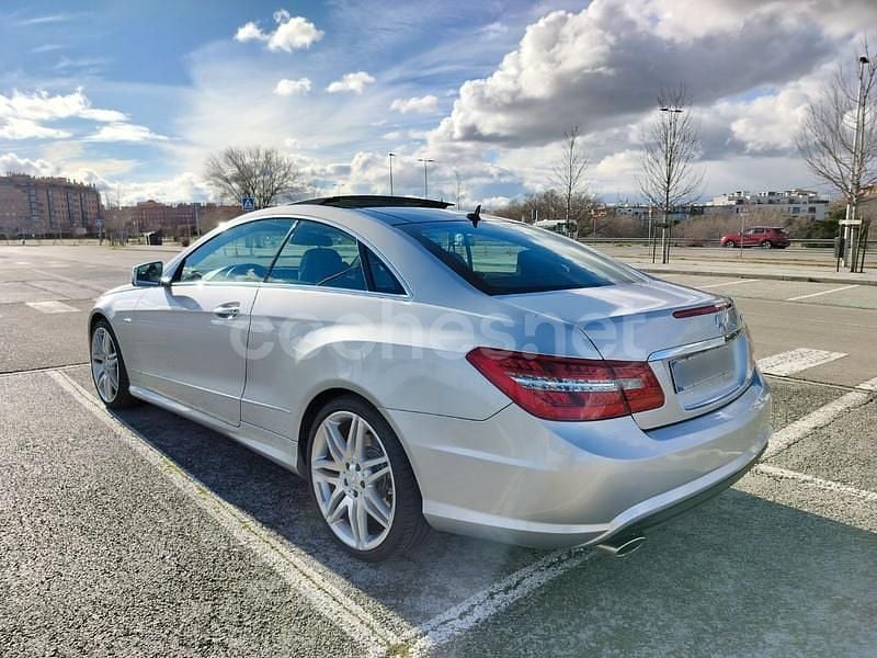 Usado Mercedes E350 231 CV (169 kW) 2011 Gris / plata Coupe