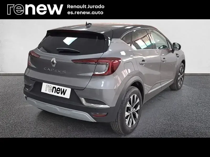 Usado Renault Captur Techno 140 CV (102 kW) 2023 Gris SUV