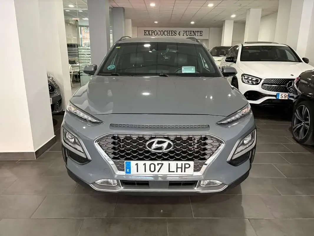Usado Hyundai Kona 120 CV (88 kW) 2020 Gris SUV