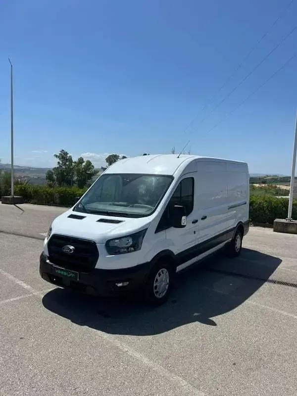 Usado Ford Transit Ambiente 131 CV (96 kW) 2023 Blanco Van