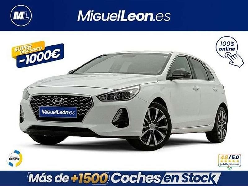 Usado Hyundai i30 120 CV (88 kW) 2021 Blanco Berlina