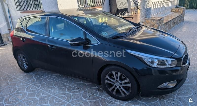 Usado Kia Ceed GT 128 CV (94 kW) 2015 Negro Berlina