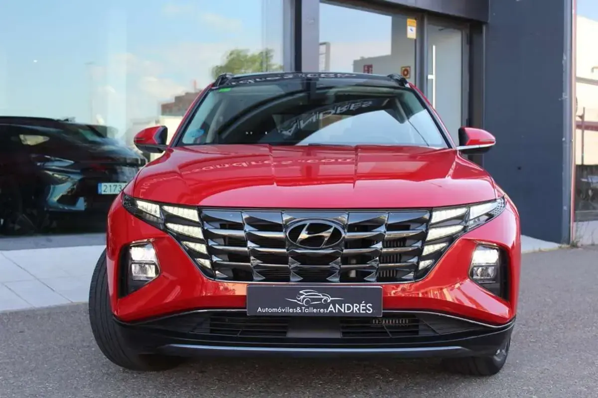 Usado Hyundai Tucson 136 CV (100 kW) 2022 Rojo SUV