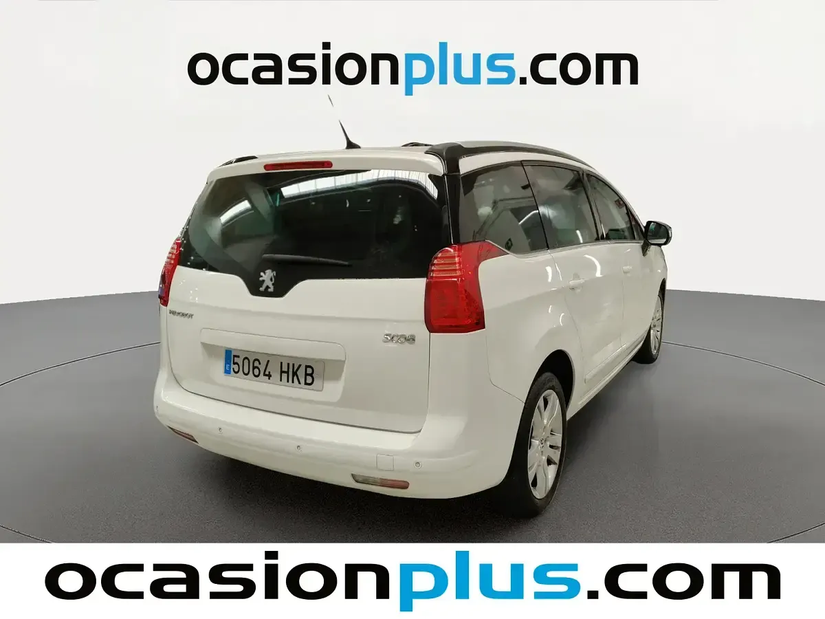 Usado Peugeot 5008 Allure 156 CV (114 kW) 2012 Blanco Monovolumen