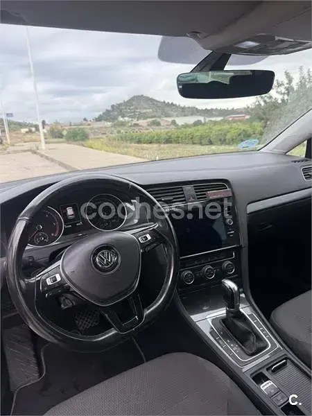 Usado VW Golf VII Advance 115 CV (84 kW) 2018 Blanco Berlina