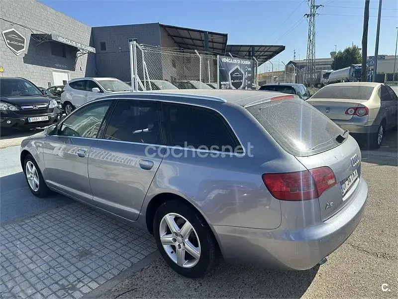 Usado Audi A6 140 CV (102 kW) 2007 Gris / plata Familiar