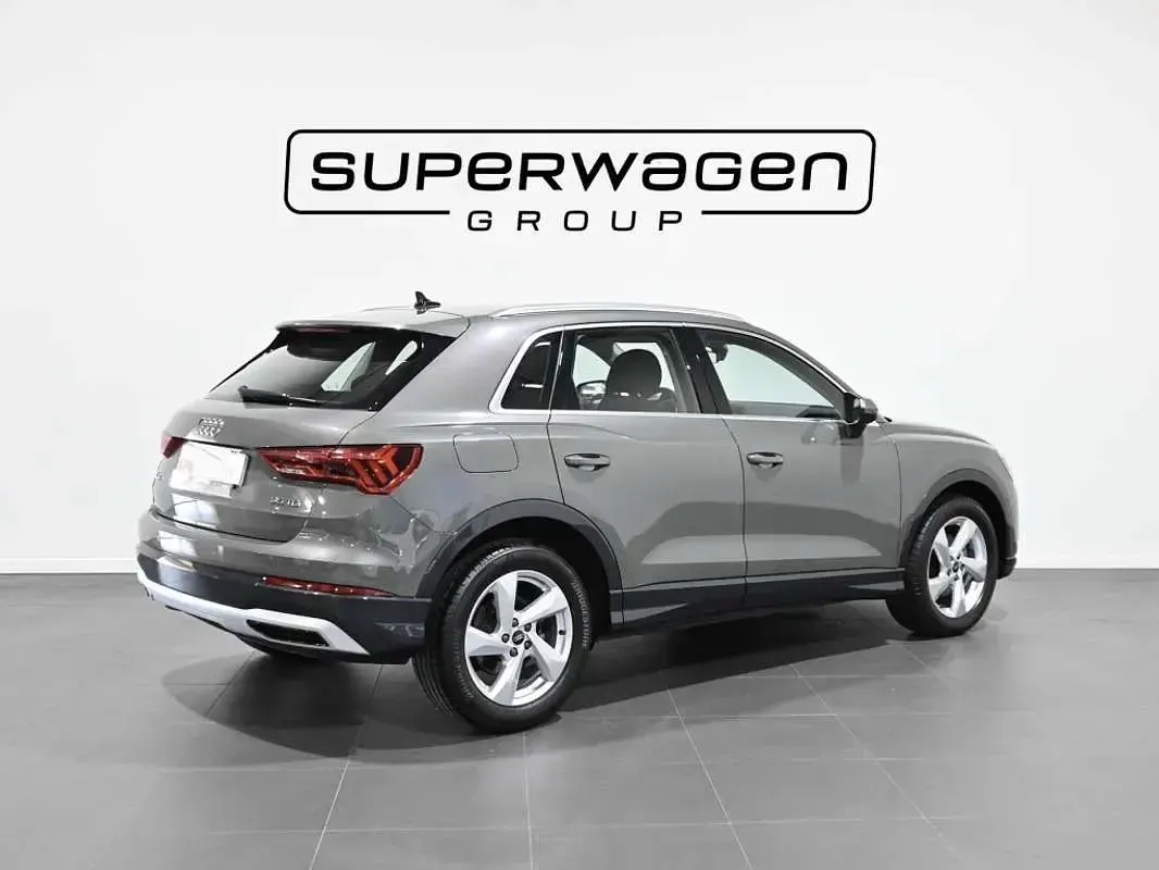 Usado Audi Q3 Advanced Plus 150 CV (110 kW) 2023 Gris SUV