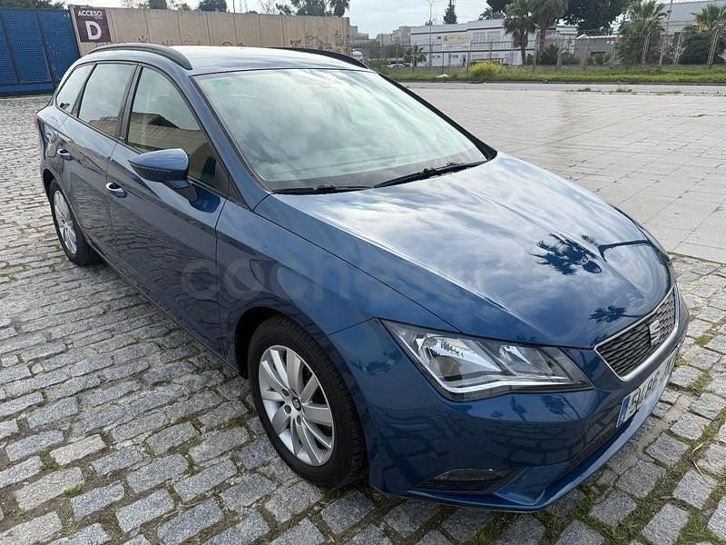 Usado Seat Leon CONNECT 110 CV (80 kW) 2015 Azul Familiar