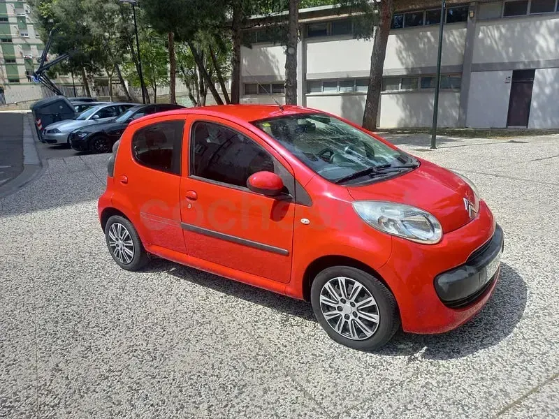 Usado Citroën C1 68 CV (50 kW) 2007 Rojo Utilitario