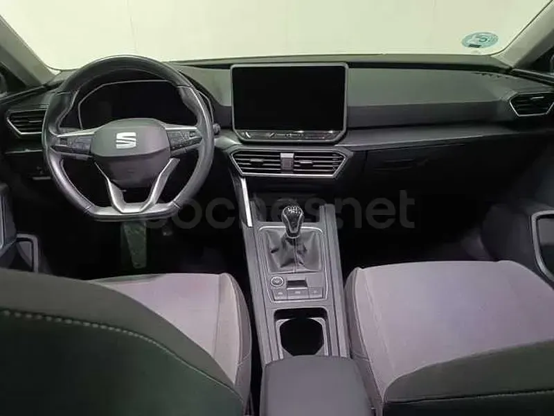 Używany Seat Leon Style 116 KM (85 kW) 2025 Biały Sedan/Limuzyna