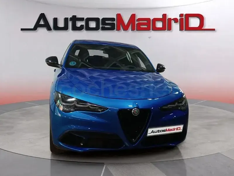 Usado Alfa Romeo Stelvio Sprint 160 CV (117 kW) 2024 Azul SUV