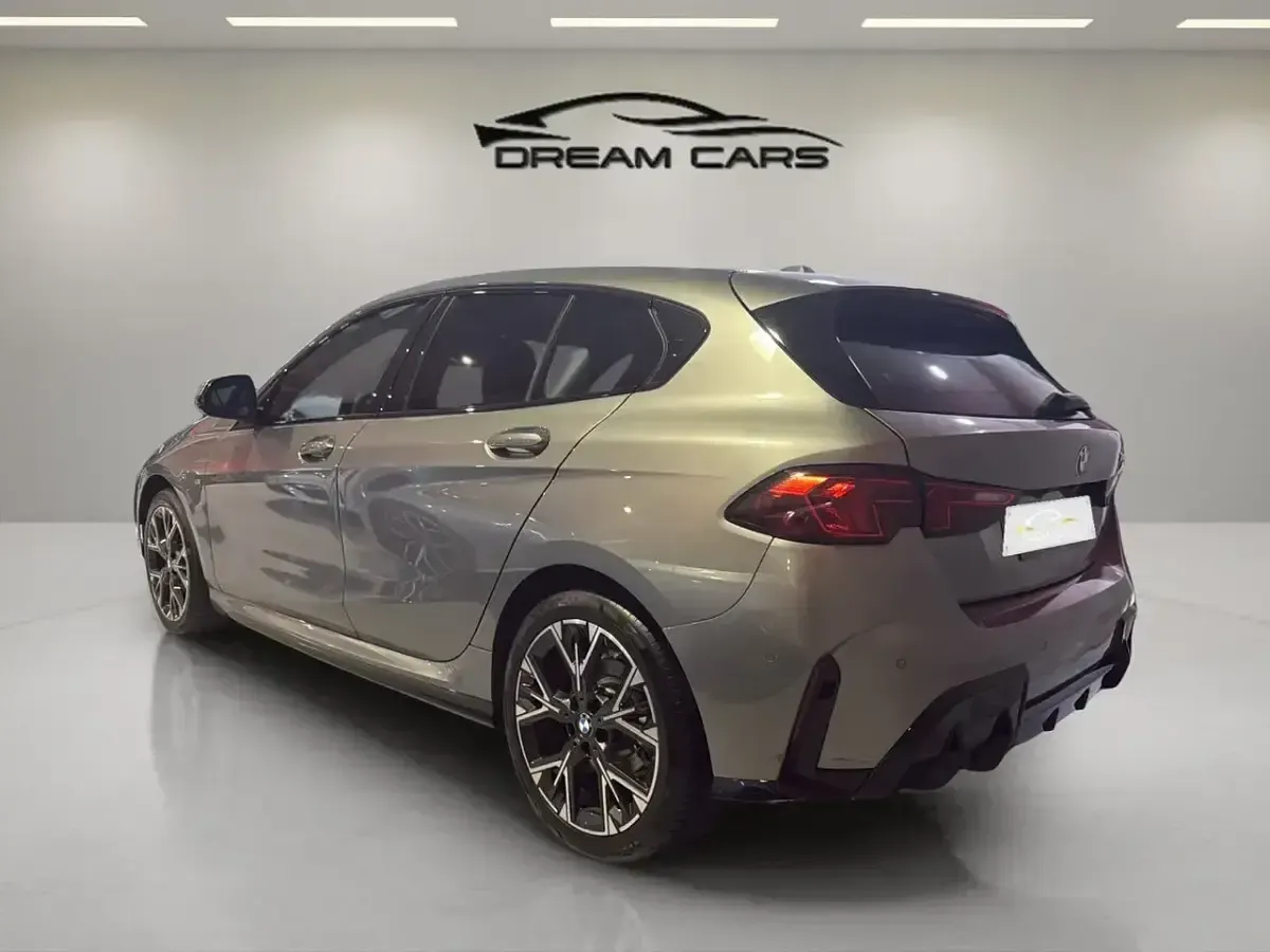 Begagnad BMW 120 Comfort Edition 163 HK (119 kW) 2024 Grå Halvkombi