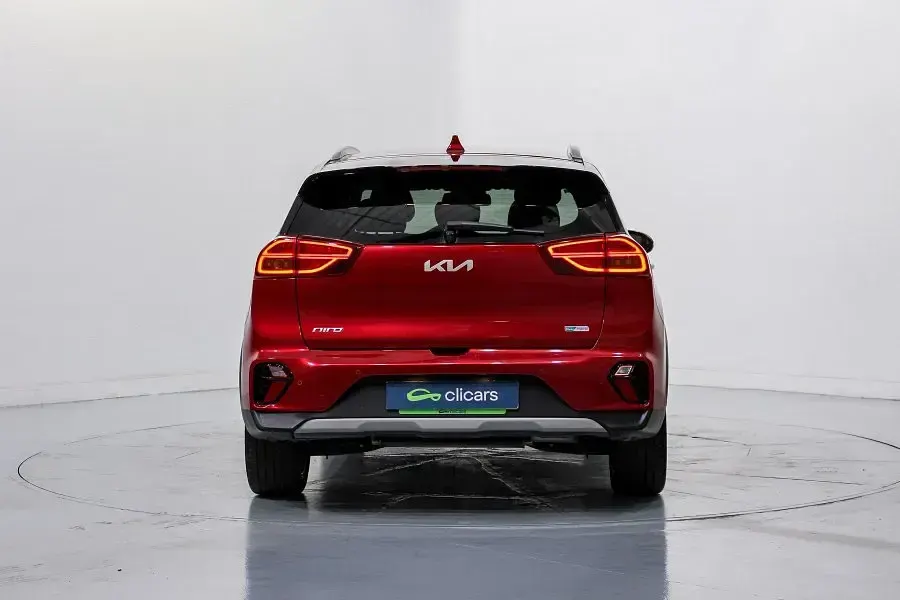Usado Kia Niro 141 CV (103 kW) 2022 Rojo SUV