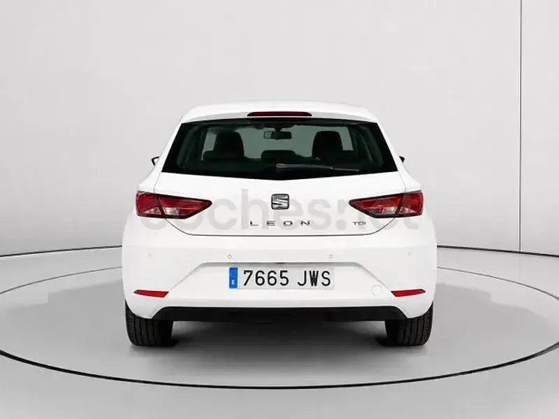 Usado Seat Leon Style 115 CV (84 kW) 2017 Blanco Berlina