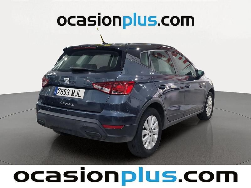 Usado Seat Arona Style 110 HP (80 kW) 2023 Cinzento SUV
