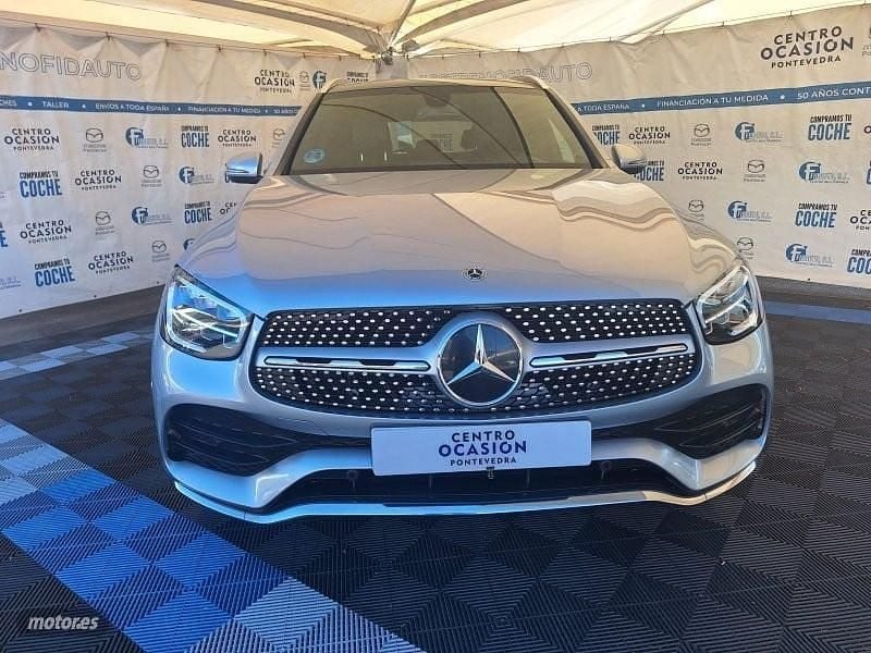 Usado Mercedes GLC220 AMG 194 CV (142 kW) 2022 Plateado SUV