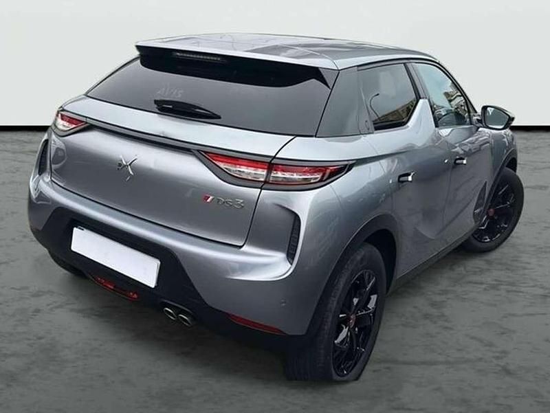 Usado Citroën DS3 PureTech 97 HP (71 kW) 2022 Cinzento Sedan