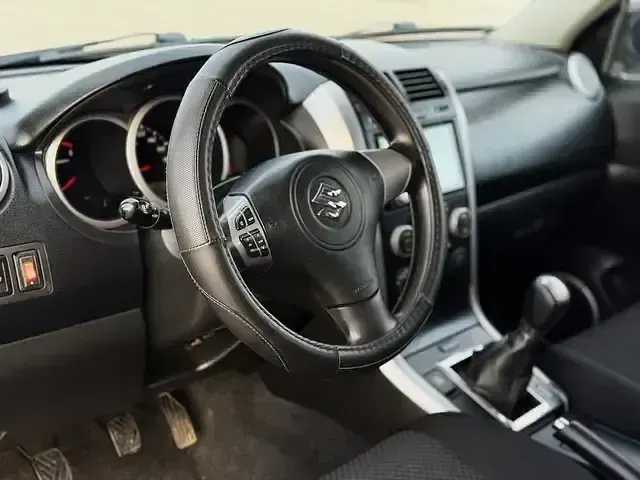Usado Suzuki Grand Vitara 129 CV (94 kW) 2009 Blanco SUV