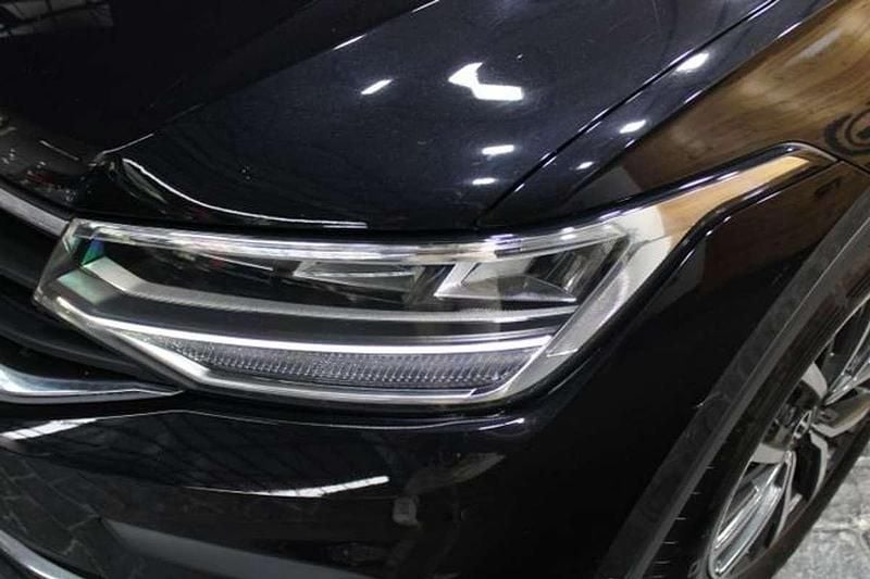 Używany VW Tiguan Sportline 150 KM (110 kW) 2021 Czarny SUV