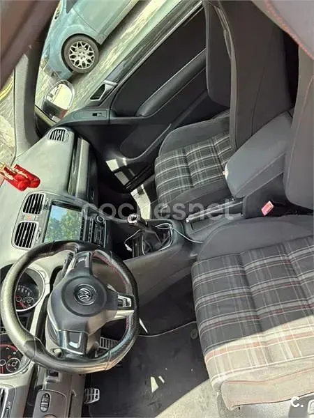 Usado VW Golf VI GTI 210 CV (154 kW) 2010 Rojo Berlina