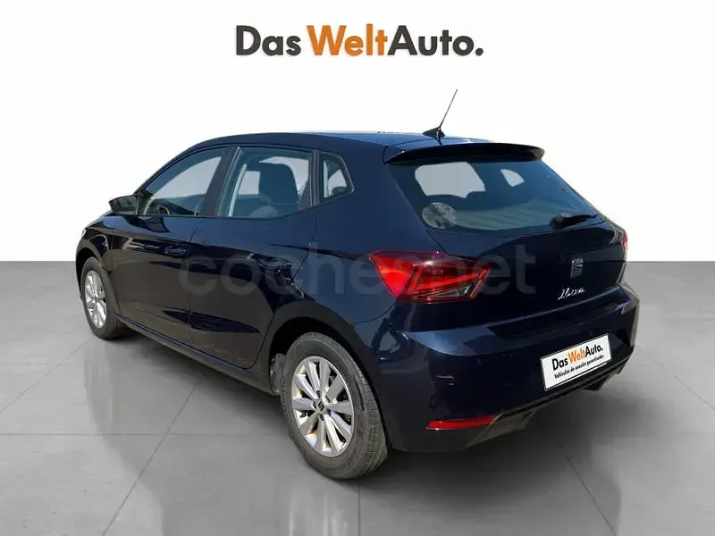 Usado Seat Ibiza Style 110 CV (80 kW) 2022 Azul Utilitario