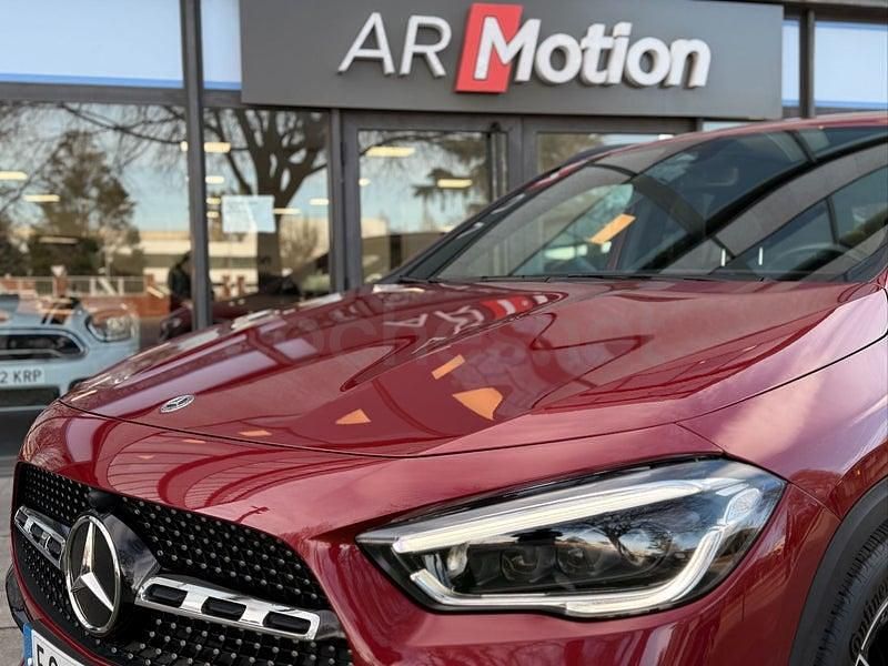 Usado Mercedes GLA200 150 CV (110 kW) 2022 Granate SUV