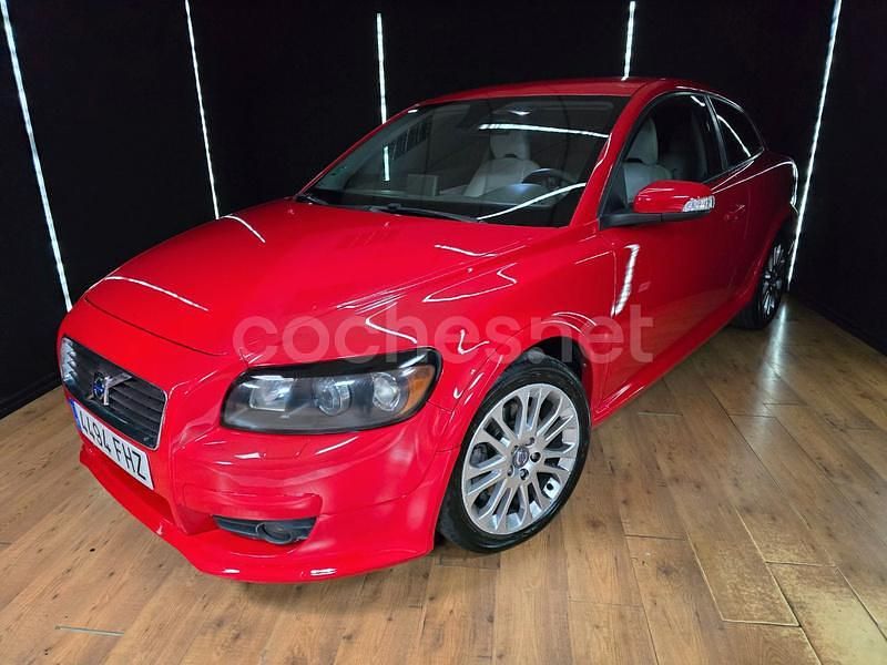 Usado Volvo C30 Summum 230 CV (169 kW) 2007 Rojo Utilitario