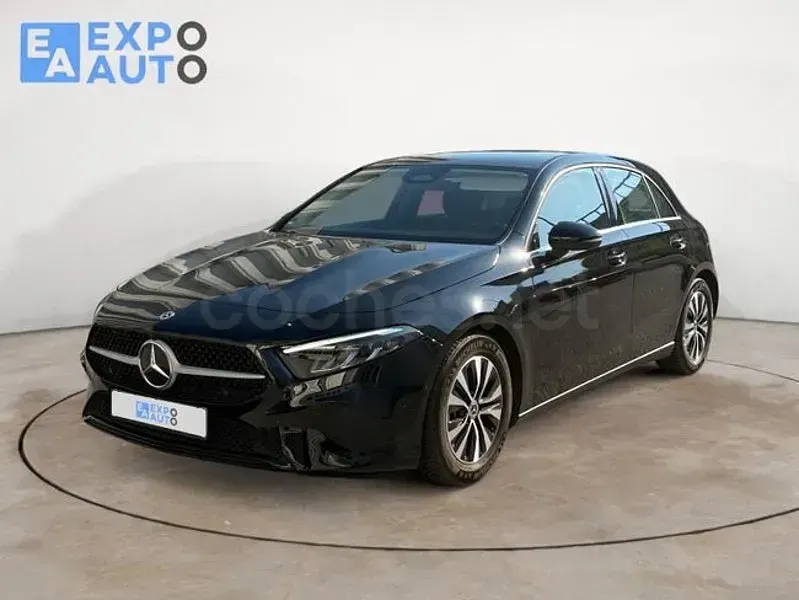 Usado Mercedes A180 136 CV (100 kW) 2024 Negro Berlina