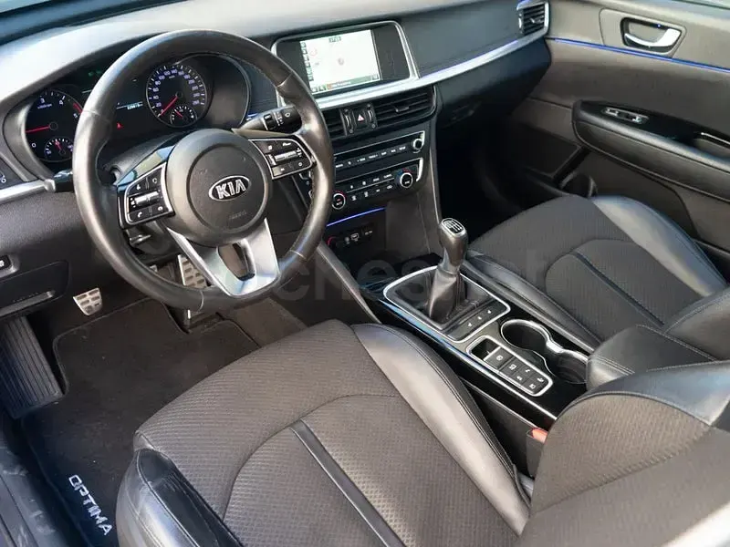 Usado Kia Optima 136 CV (100 kW) 2019 Blanco Berlina