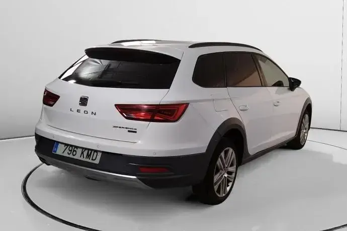 Usado Seat Leon X-Perience 4Drive 150 CV (110 kW) 2018 Familiar