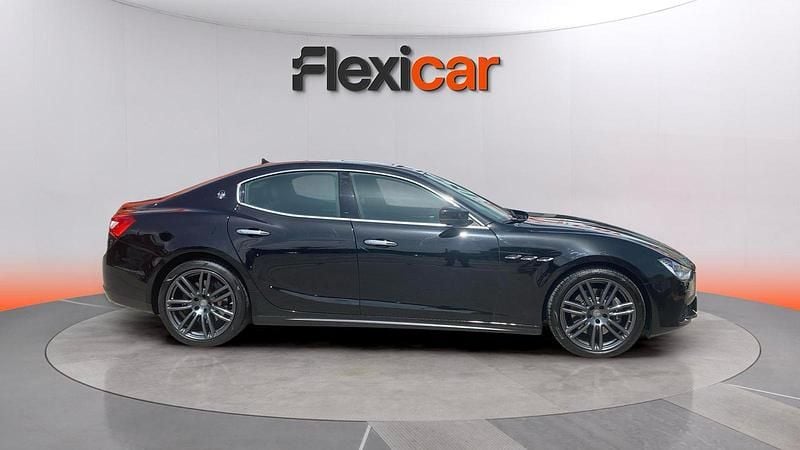 Usado Maserati Ghibli 279 CV (205 kW) 2018 Negro Coupe
