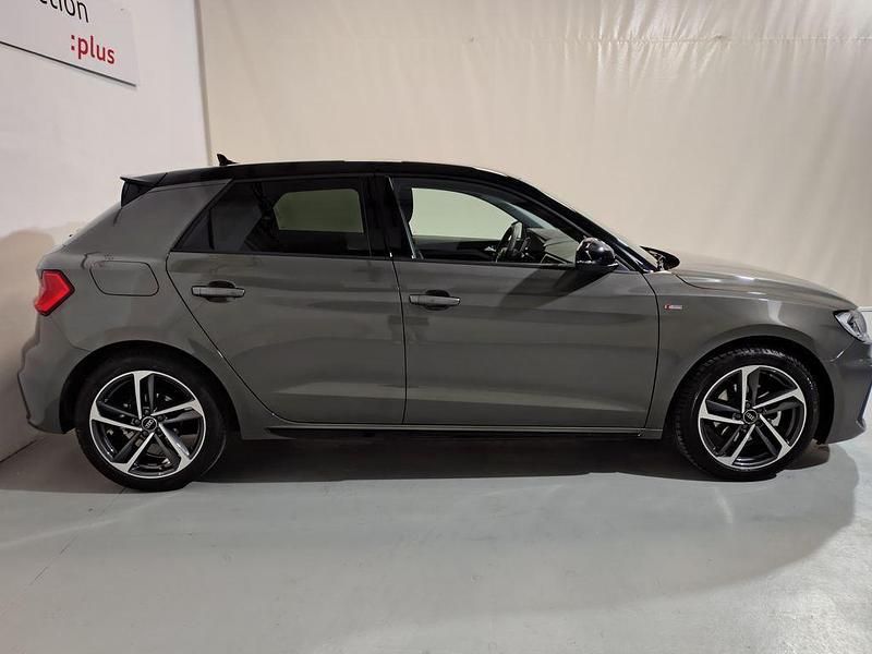 Usado Audi A1 Black Edition 116 CV (85 kW) 2025 Gris SUV