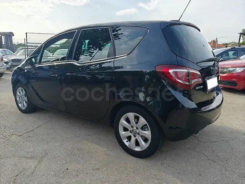 Usado Opel Meriva Excellence 136 CV (100 kW) 2017 Negro Monovolumen