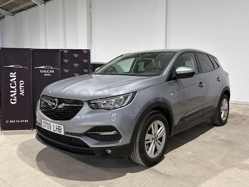 Usado Opel Grandland X Edition 130 CV (95 kW) 2021 Gris / plata SUV