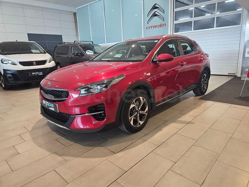 Usado Kia XCeed 120 CV (88 kW) 2021 Granate SUV